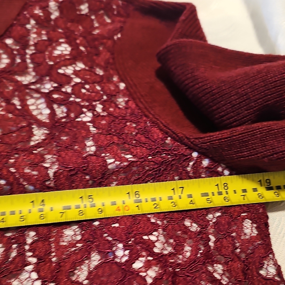 Simply Vera Vera Wang Maroon Lace Overlay Sweater Womans Medium - Picture 10 of 13